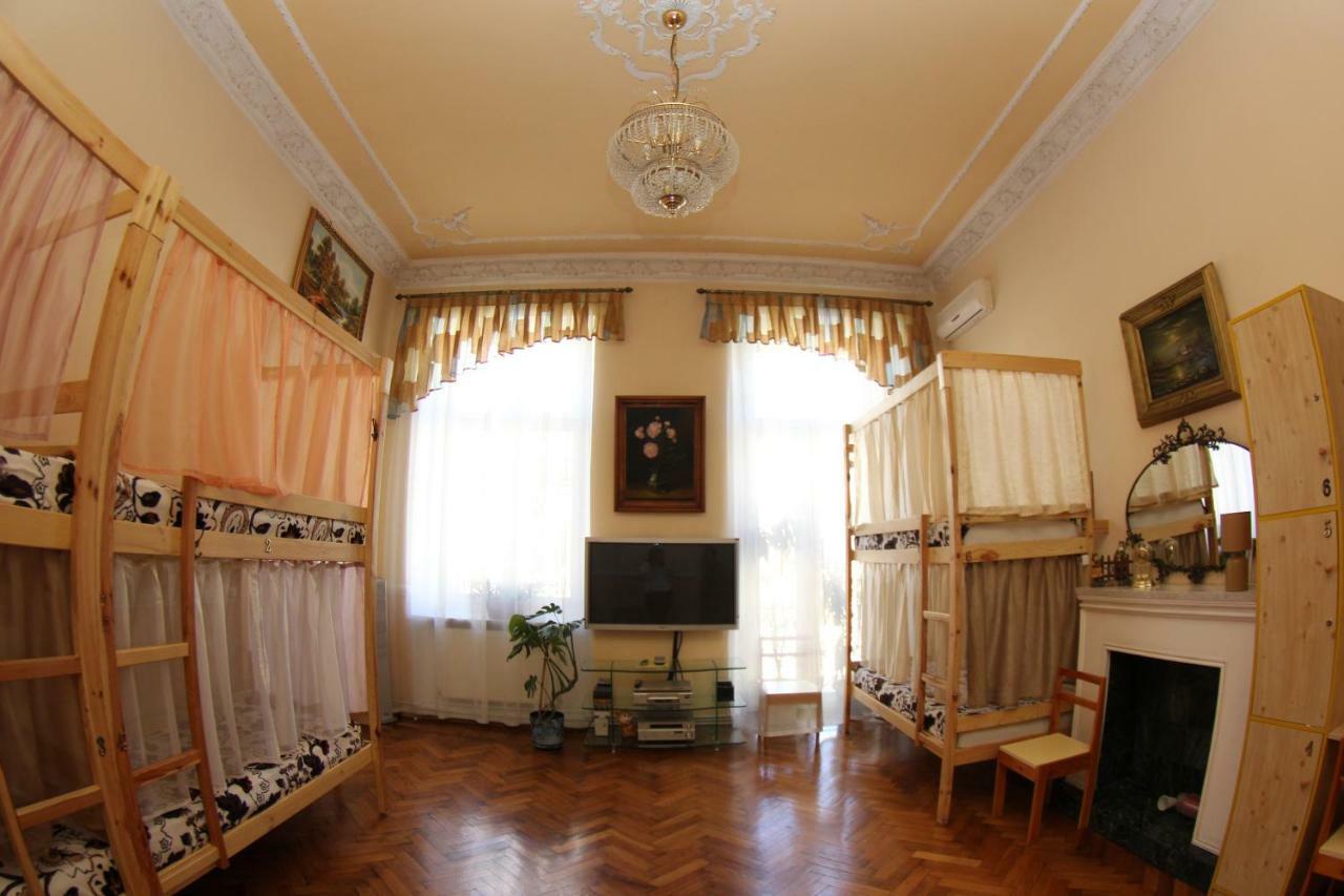 Orpheus Hostel And Apartments Odessa Extérieur photo
