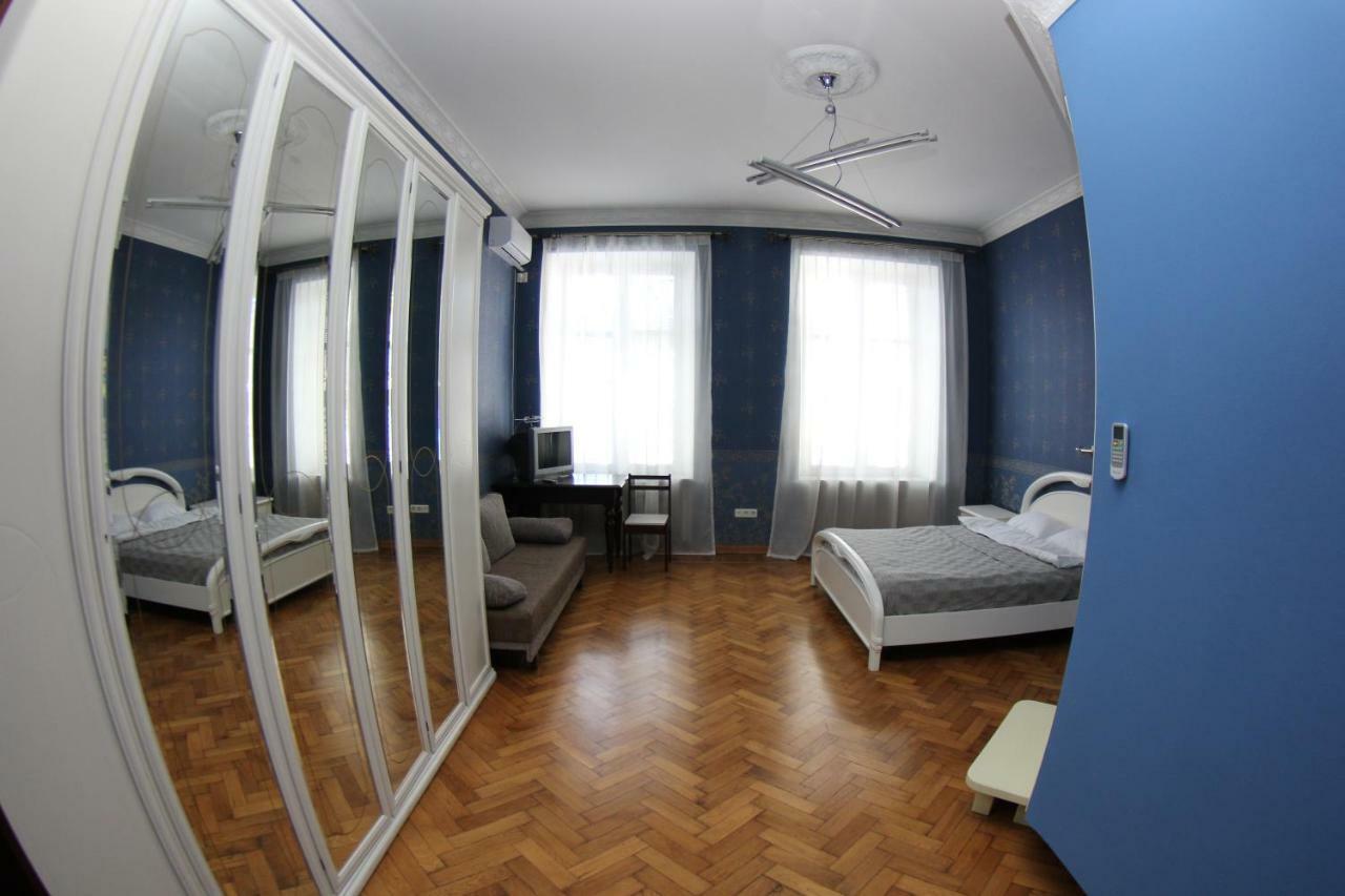 Orpheus Hostel And Apartments Odessa Extérieur photo