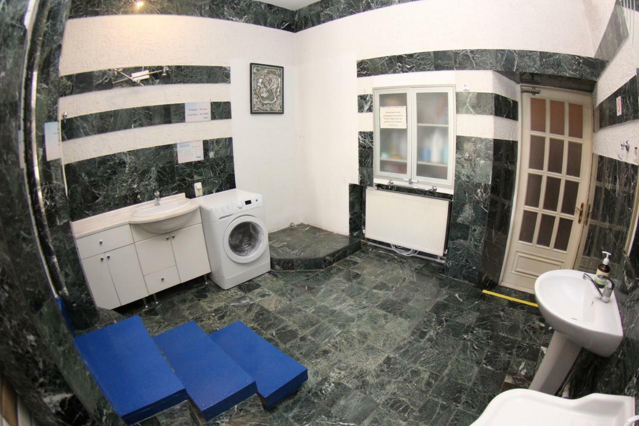 Orpheus Hostel And Apartments Odessa Extérieur photo