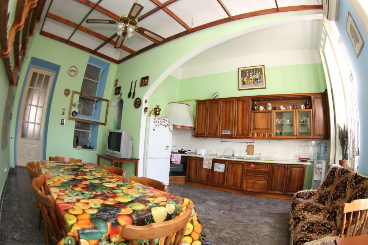 Orpheus Hostel And Apartments Odessa Extérieur photo