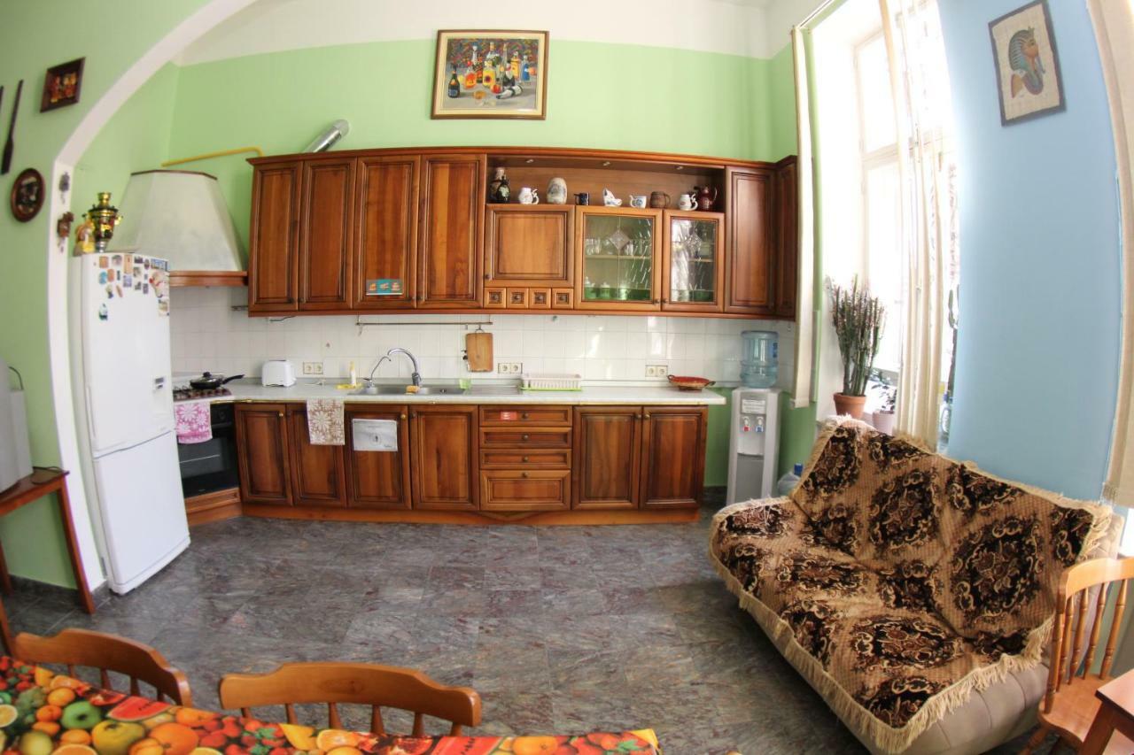 Orpheus Hostel And Apartments Odessa Extérieur photo